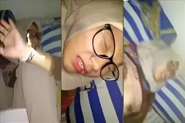 Bokep Jilbab SMA Kacamata Memek Tembem Langka Lumer Hot